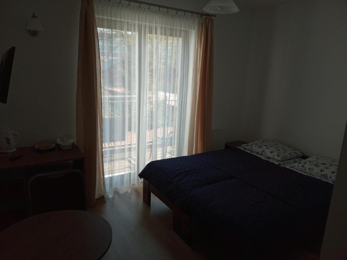 Aquila Pokoje Goscinne Mielno Exterior foto