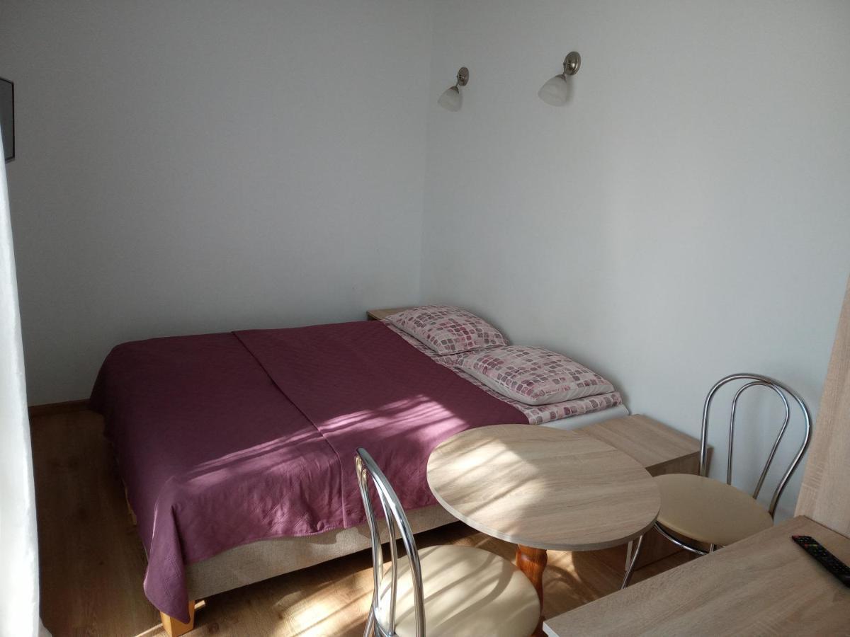 Aquila Pokoje Goscinne Mielno Exterior foto