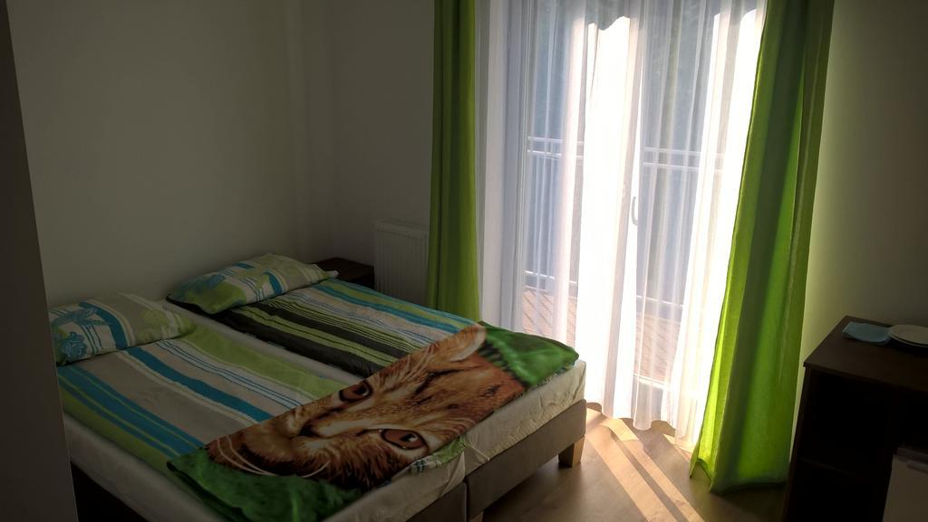Aquila Pokoje Goscinne Mielno Exterior foto